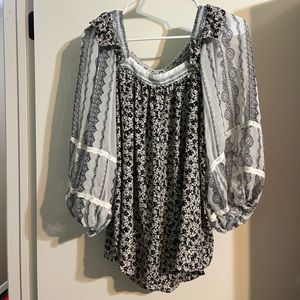 Bohemian floral and geometric print top by Davi and Dani.  Size medium